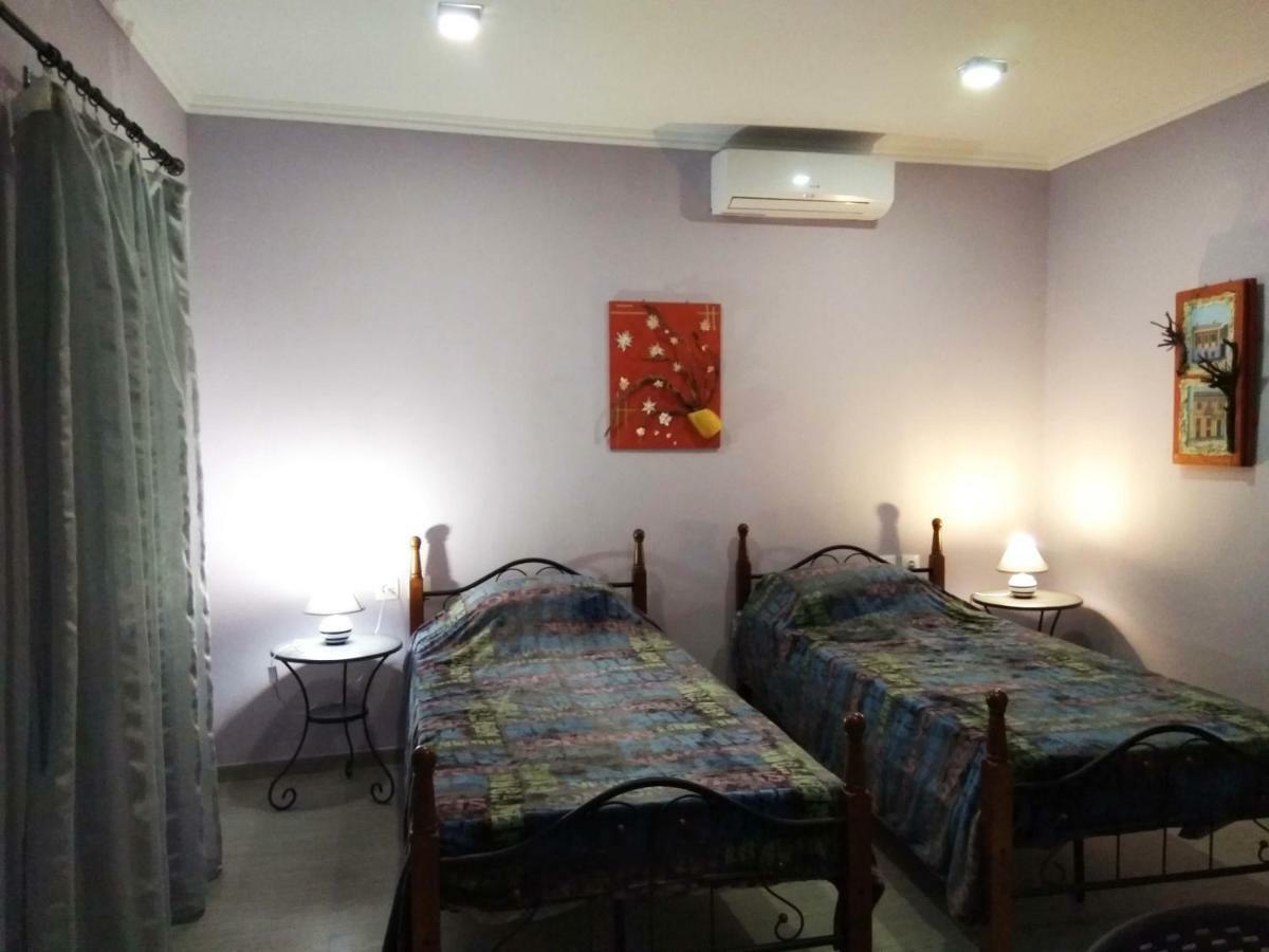 Alexanderland Apartman Péla Kültér fotó