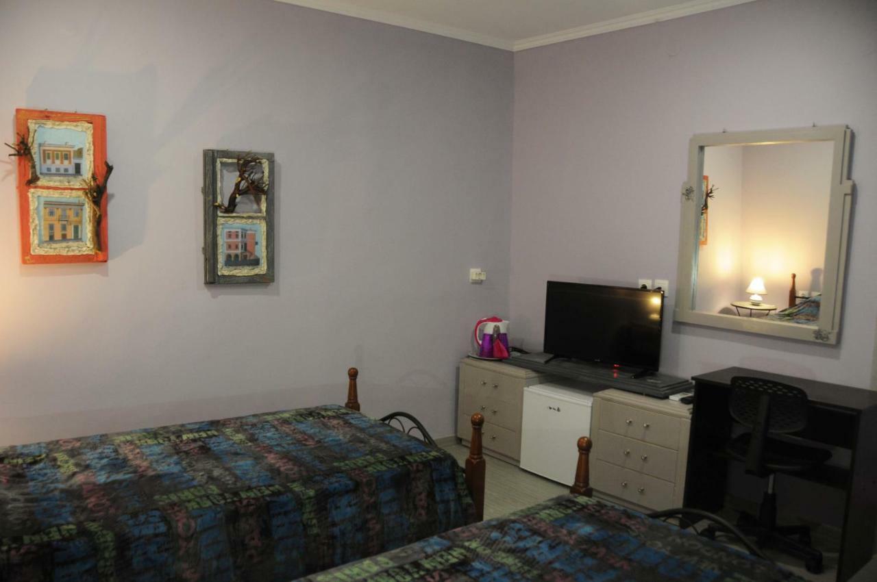 Alexanderland Apartman Péla Kültér fotó