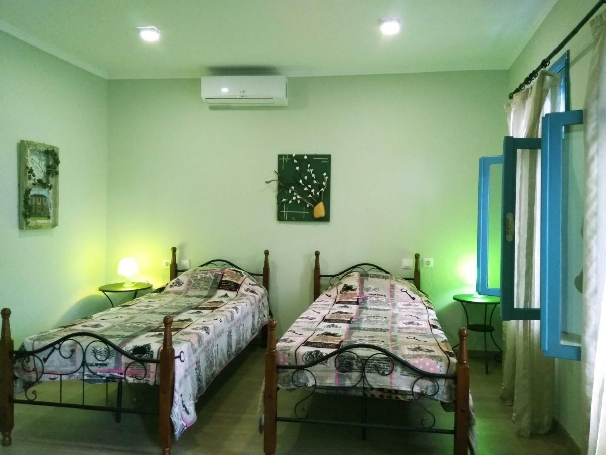 Alexanderland Apartman Péla Kültér fotó